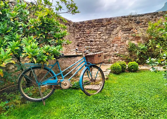 Badia Giulia Prestigious Historical B&B, Camaiore - Adults Only - No Pets