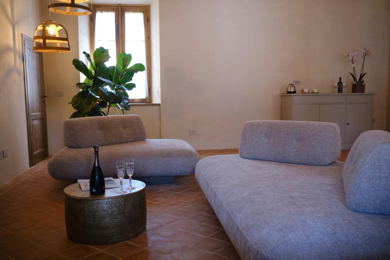 Badia Giulia Prestigious Historical B&b, - Adults Only - No Pets Frühstückspension